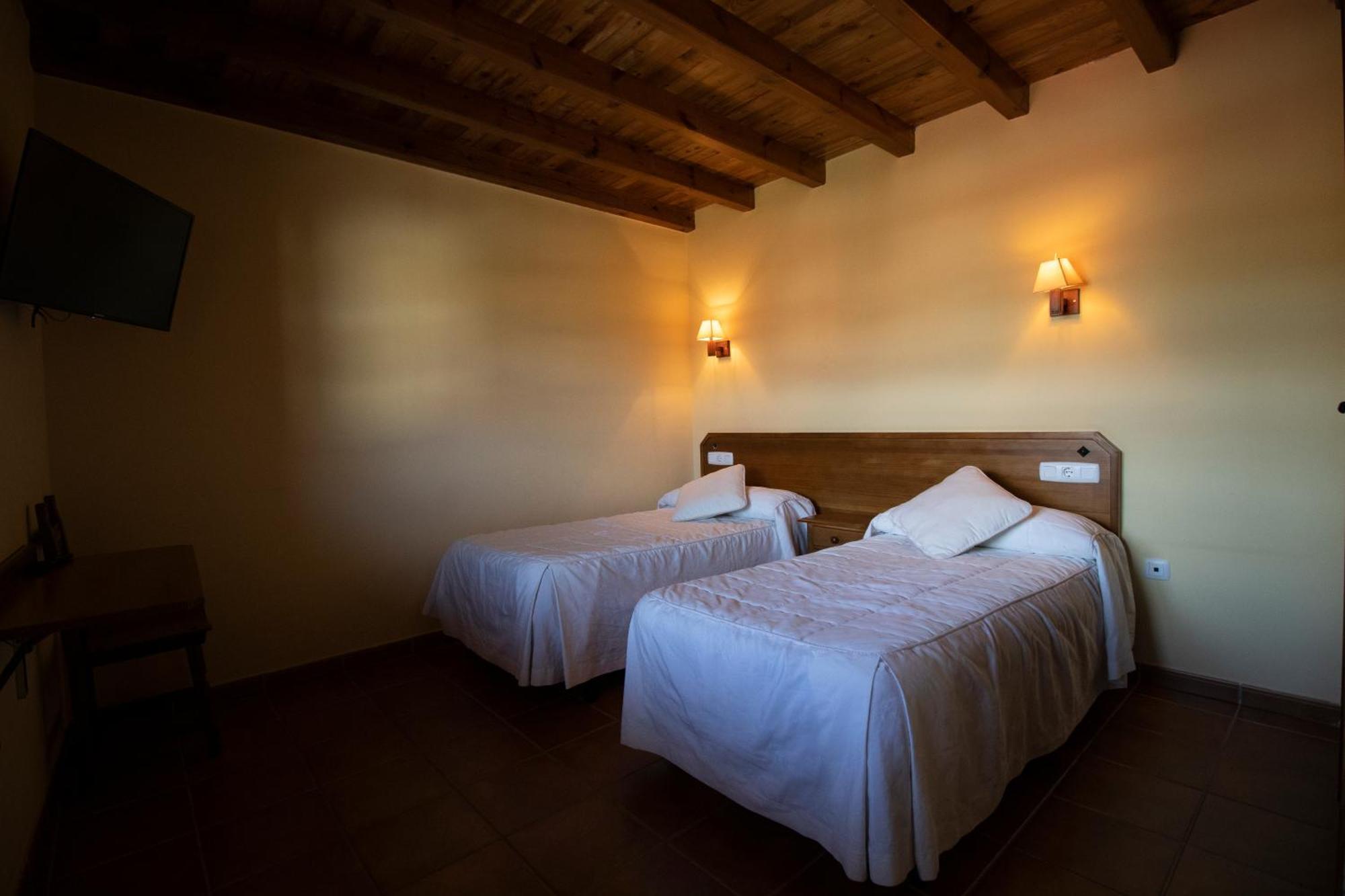 La Guarida De La Lleira Hotel Ferreras de Arriba Bagian luar foto