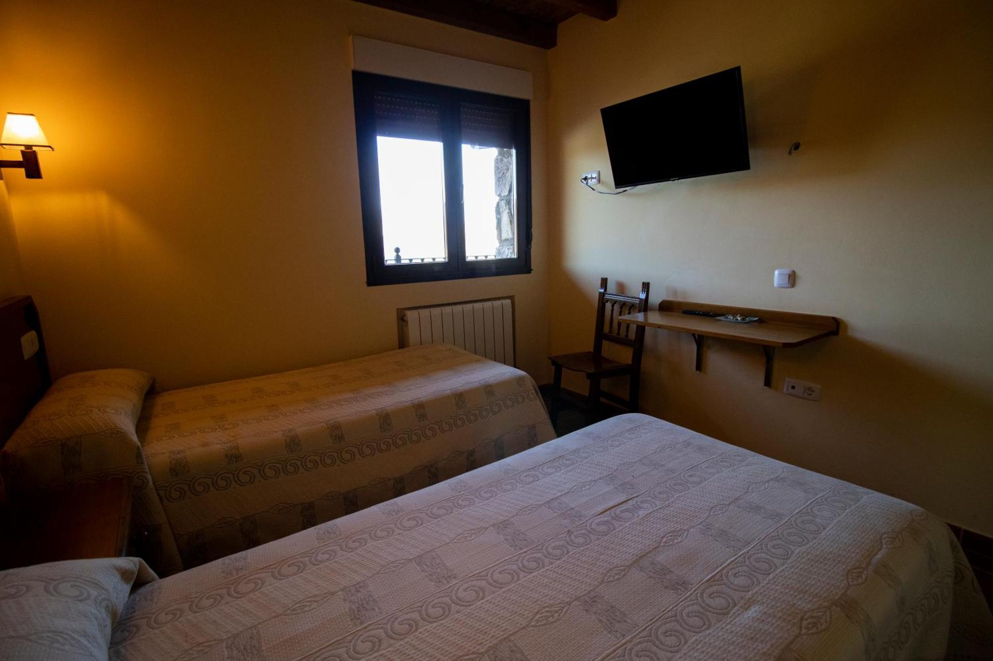 La Guarida De La Lleira Hotel Ferreras de Arriba Bagian luar foto